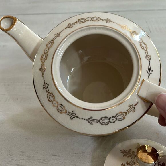 SADLER Vintage English Teapot - Picture 3 of 7